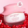 Dot & Key Pomegranate + Multi-Peptide Anti Ageing Moisturizer SPF 30- 60ml
(Normal, oily & Combination Skin)