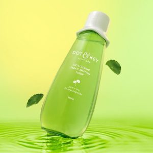 Dot & Key Cica + Niacinamide Toner with Green Tea
Suitable for: OILY, ACNE-PRONE & SENSITIVE SKIN