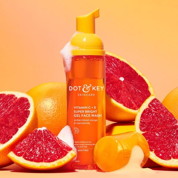 Dot & Key Vitamin C Foaming Face Wash
Suitable for: All Skin Types